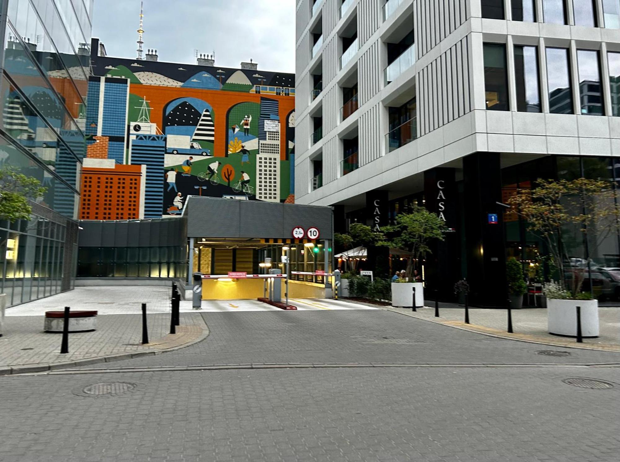 Butas Sky Comfy Pereca Warsaw